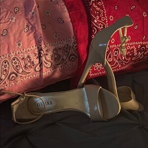 Guess Cream Heels Elegant Design